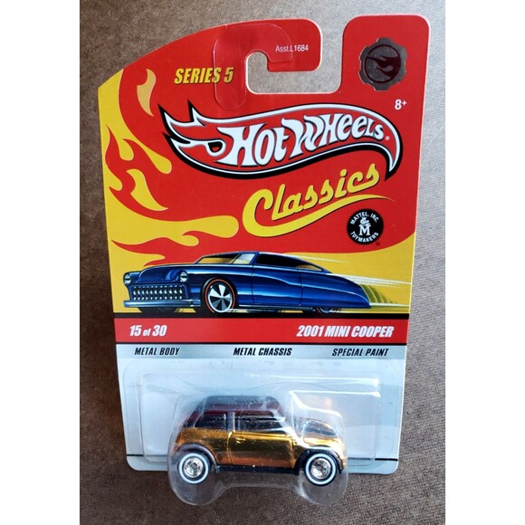 2009 Hot Wheels 2001 MINI COOPER  Classics Series 5 GOLD & SATIN BLACK WL CDDRR - Picture 2 of 15